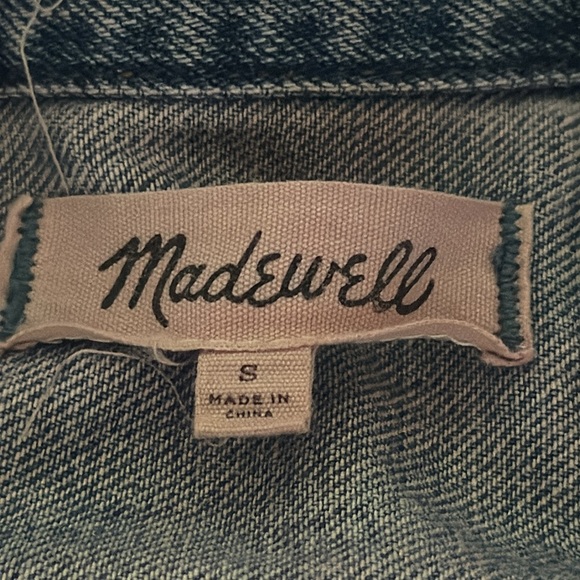 Madewell oversized distressed jean jacket with a pink undertone Sz S - Picture 5 of 9